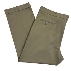 Dockers Dress pant men’s 42x30 pleated front spandex/viscose stain defender
